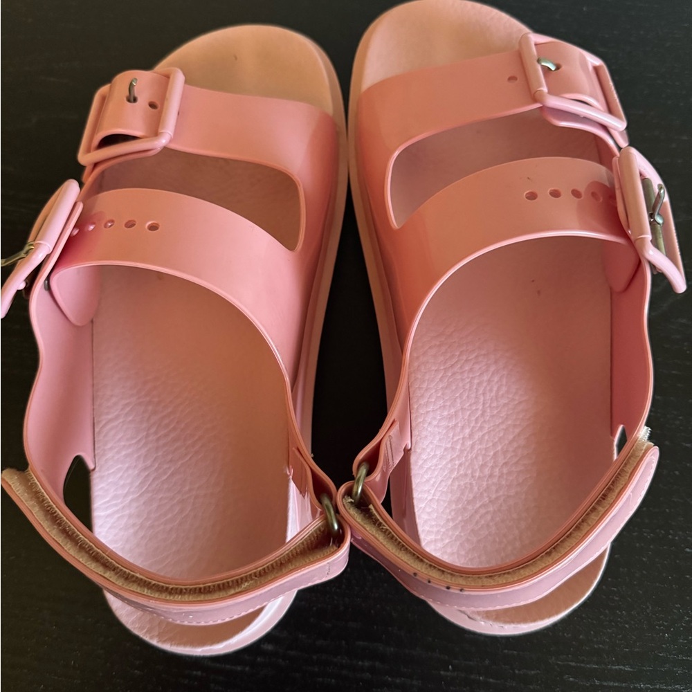 Gucci Women’s Rubber double G sandal - Picture 3 of 3